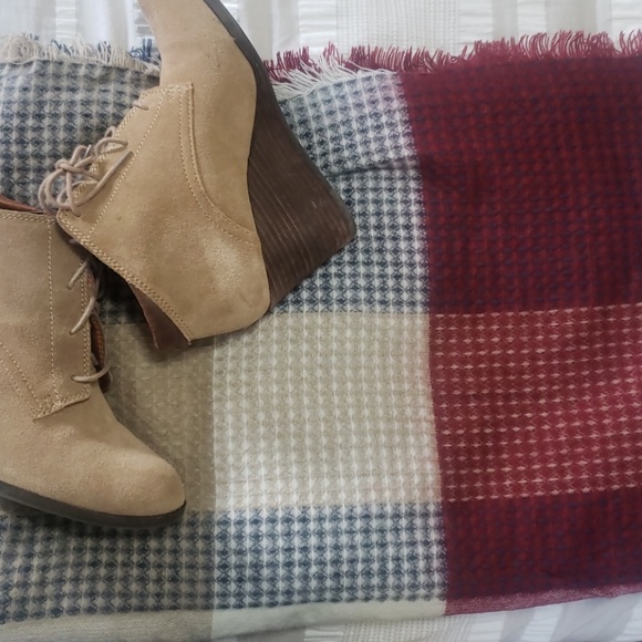 1 left ⭐ Navy & Burgundy Plaid Blanket Scarf - Picture 6 of 6